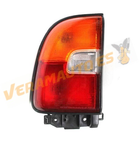 Piloto Trasero Toyota Rav 4 (XA10) de 1994 a 1998 | Izquierdo | Con Portalámparas | OE similar 8156042010
