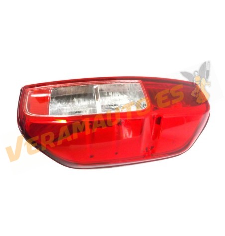 Piloto Nissan Navara Pick Up Año 2005 a 2015 Trasero Derecho sin Portalamparas Grupo Optico OEM Similar 26550-Eb70a