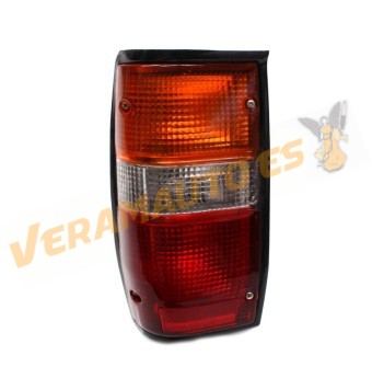 Piloto Mitsubishi L200 Pick Up D50 de 1986 al 1996 Trasero Izquierdo Con portalamparas