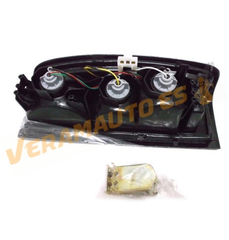 Piloto Nissan Navara Pick Up año 1997 al 2005 Doble Cabina 22 cm de Separacion Entre Soportes Trasero Izquierdo